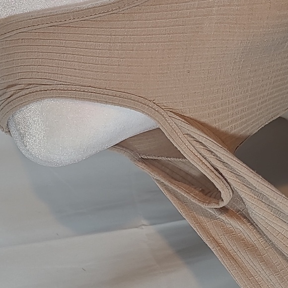 Urban Heritage Women's Long Sleeve Bodysuit - Picture 3 of 8